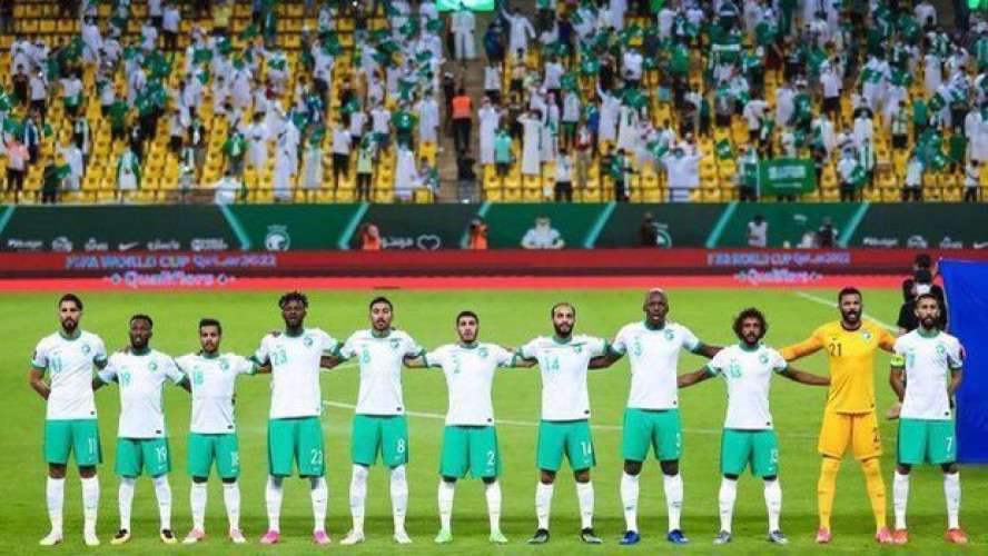 الأخضر بالثلاثة . . تأهل وصدارة