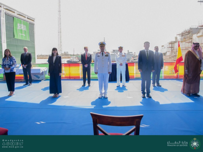 شاهد … بالفيديو …قائد ‎القوات البحرية الملكية السعودية يرعى مراسم تعويم سفينة جلالة الملك “‎جازان” بمملكة ‎إسبانيا