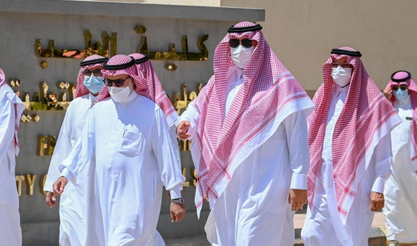 الأمير فيصل بن خالد بن سلطان يتفقد جامعة الحدود الشمالية