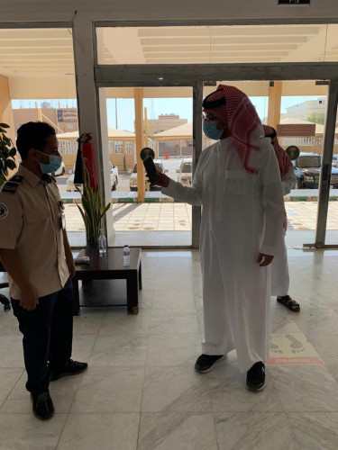 مكتب الزراعة حفرالباطن يبدأ في تفعيل اشتراطات التحصين لدخول المبنى المكتب