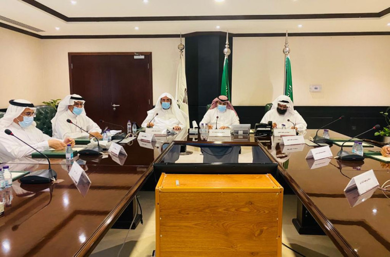 بتنسيق من المجلس البلدي امين الاحساء يؤكد على اهمية التواصل مع المواطنين