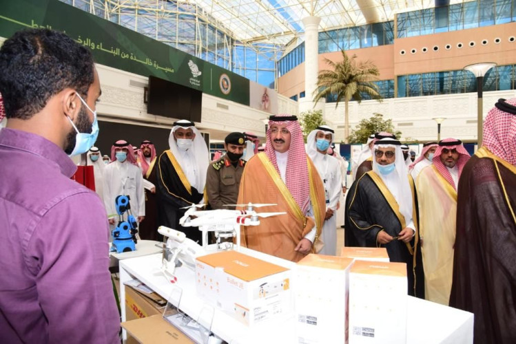 تحت رعاية سمو أمير المنطقة الشرقية سمو محافظ الأحساء يفتتح معرض وفعاليات أسبوع المهنة في جامعة الملك فيصل