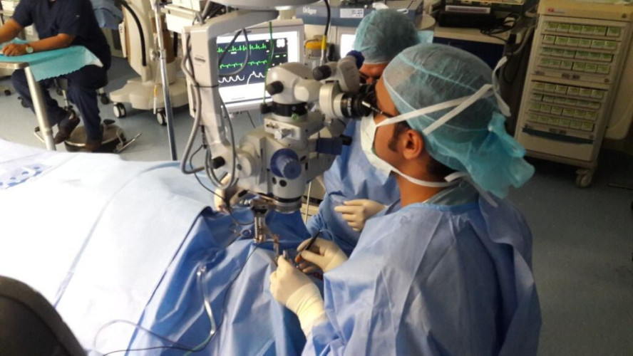 نجاح زراعة قرنية لمريض بمستشفى الملك خالد في نجران