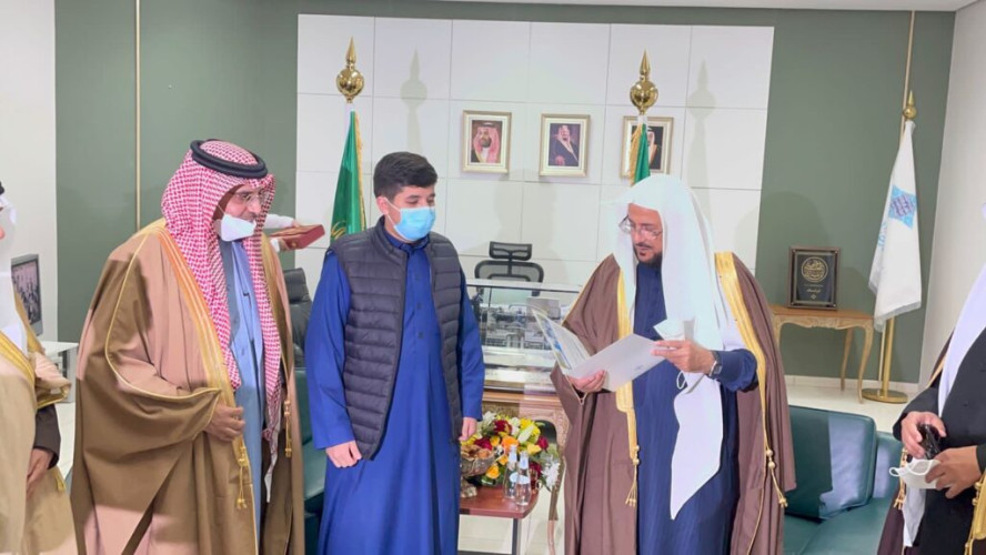 “آل الشيخ” للطلاب تسلحوا بالعلم النافع لخدمة الدين ثم الوطن والدفاع عنه وعن قيادته الرشيدة