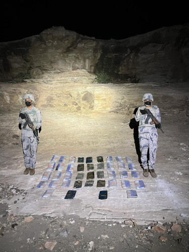 حرس الحدود يحبط محاولات تهريب(352)كيلو جرامًا من مادة الحشيش المخدر وأكثر من(54)طنًا من مادة القات المخدر بمناطق جازان وعسير ونجران