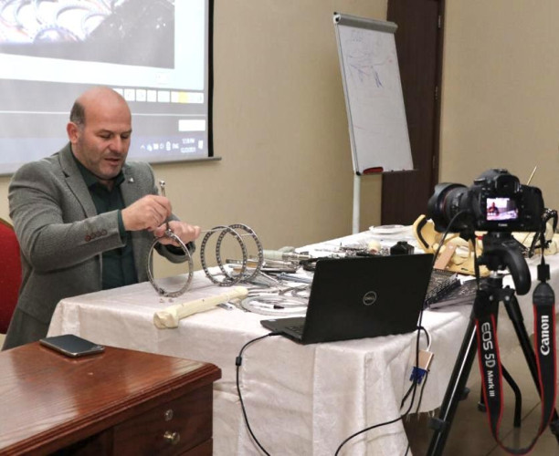 مستشفى الملك فهد بالهفوف يدرب على أسس تثبيت كسور العظام بتقنية “إليزاروف”