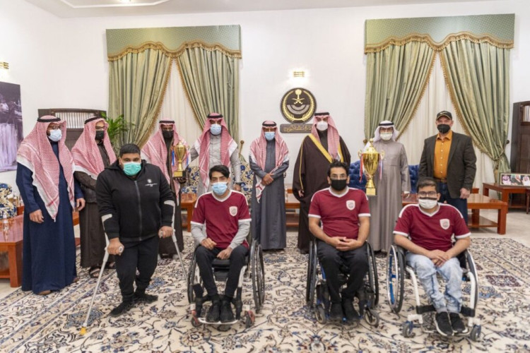 الأمير فيصل بن نواف يشيد بإنجازات نادي الجوف لذوي الإعاقة وتميزه في المنافسات الرياضية