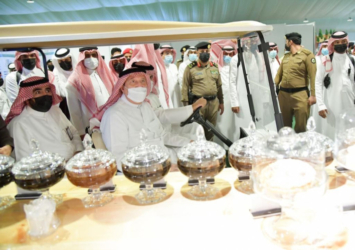 أمير منطقة جازان يدشّن فعاليات مهرجان “العسل” السابع بالعيدابي