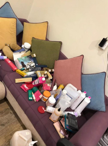 ضبط أكثر من 20 مشغل نسائي احدها استخدم الكاميرات داخل المنشأة