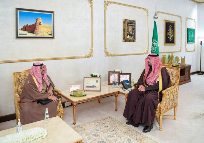 أمير منطقة الحدود الشمالية يطلع على سير الاختبارات في مدراس المنطقة