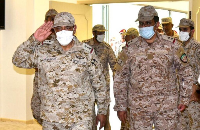 قائد القوات البرية الملكية السعودية يقوم بجولة تفقدية للمنطقة الجنوبية