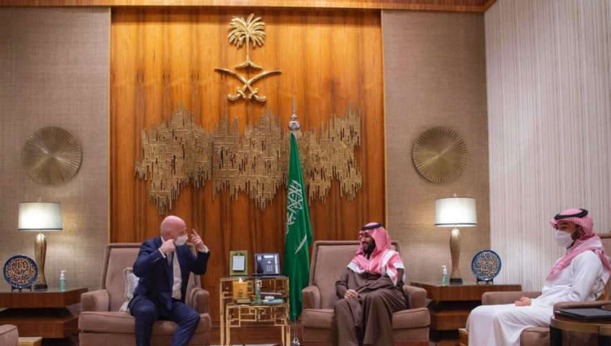 ولي العهد يلتقي رئيس الاتحاد الدولي لكرة القدم ويستعرضان مجالات التعاون الرياضي والفرص الواعدة لتطويره