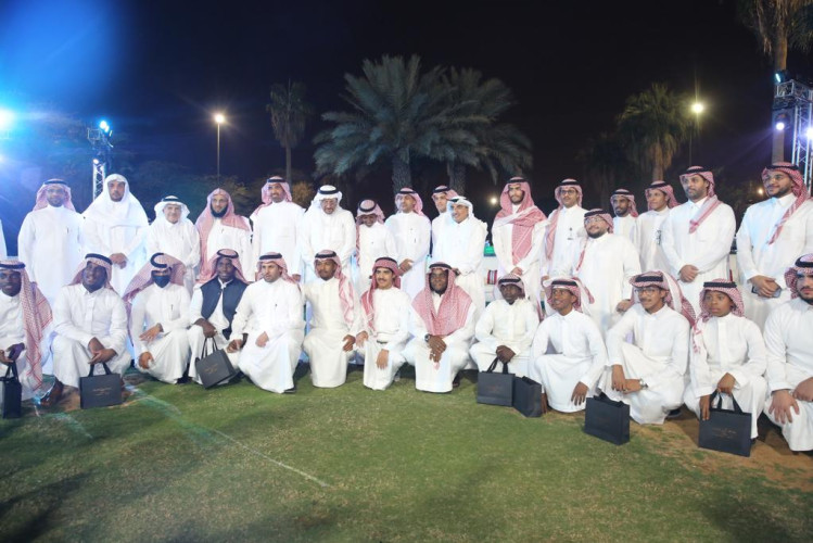 بحضور وزير التعليم.. وزير الموارد البشرية والتنمية الاجتماعية يشارك أبناء “إخاء” الإفطار الرمضاني