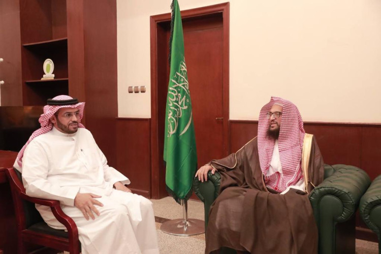 وكيل محافظة وادي الدواسر يلتقي الشبانات ويطلق حملة “اعتزاز”