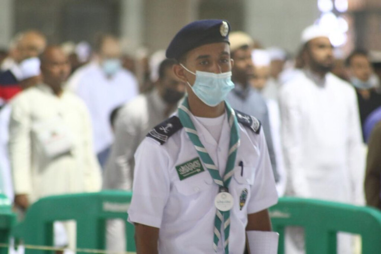 كشافة التدريب التقني تواصل  أعمالها في خدمة زوار المسجد النبوي الشريف بالمدينة المنورة