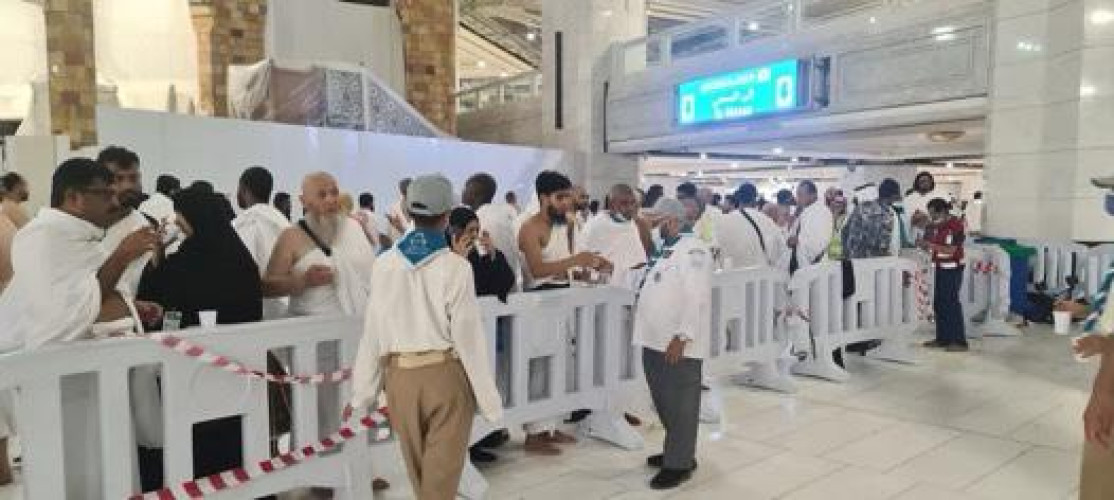 كشافة تعليم محايل عسير  تشارك في خدمة المعتمرين في شهر رمضان