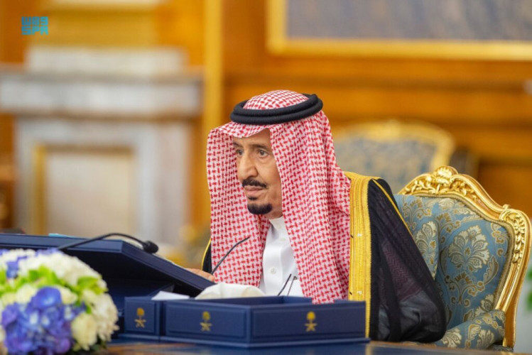 خادم الحرمين الشريفين يرأس جلسة مجلس الوزراء