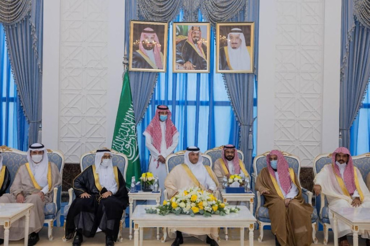 محافظ الأحساء يستقبل المسؤولين بالمحافظة بمناسبة تعيينه