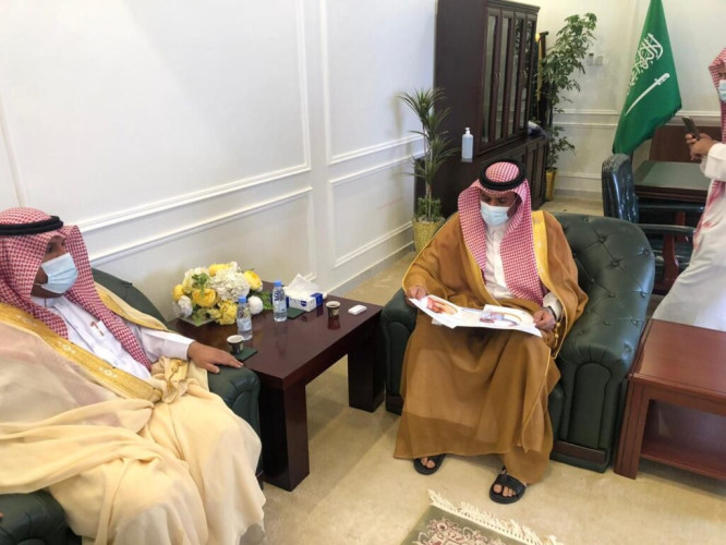 محافظ العويقيلة بمنطقة الحدود الشمالية يطلق حملة(اعتزاز)بالمحافظة