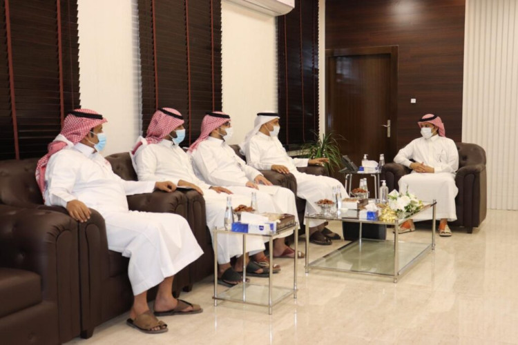 فرع وزارتي “البيئة والتجارة ” بمنطقة حائل تناقشان خطة عمل للقضاء على ظاهرة التستر التجاري في نشاط حفارات الآبار