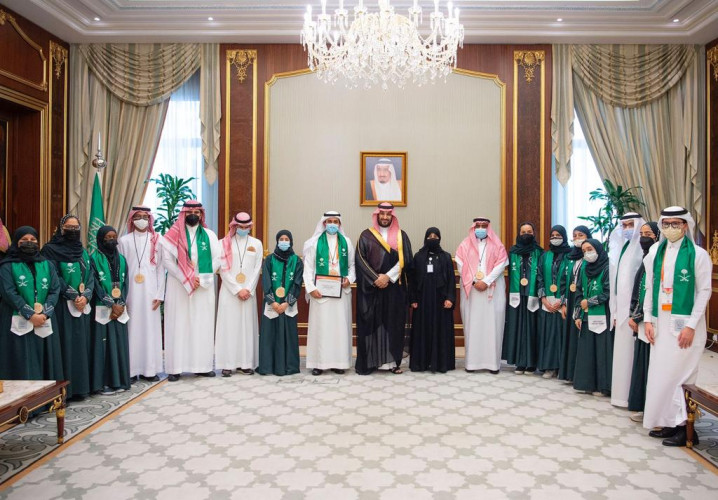 ولي العهد يستقبل وفد مؤسسة الملك عبدالعزيز ورجاله للموهبة والإبداع “موهبة”