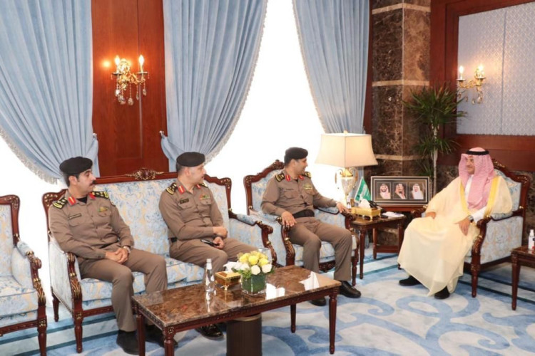 سمو محافظ الأحساء يستقبل مدير شرطة المنطقة الشرقية