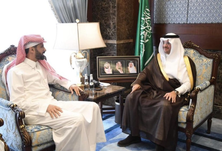 سمو محافظ الأحساء يستقبل نائب محافظ هيئة الزكاة والضريبه والجمارك للشؤون الأمنية