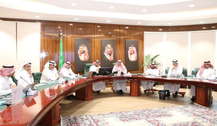 بحث التكامل بين التعليم العام والجامعي لجعل عسير الوجهة الأولى للتعليم