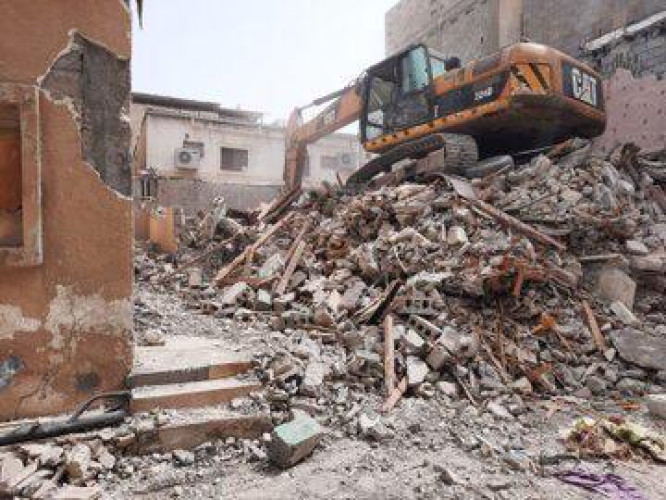 إزالة 19 مبنى مهجور وآيل للسقوط في وسط الدمام