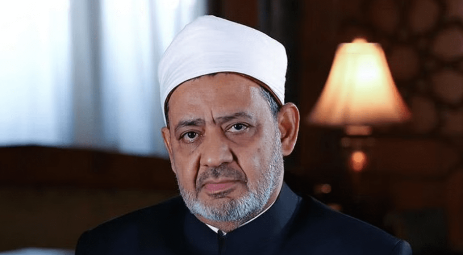 شيخ الأزهر يشيد بجهود المملكة في توفير كل الرعاية لحجاج بيت الله