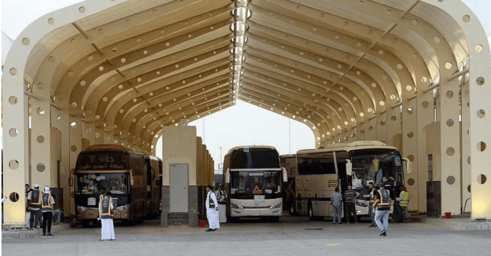 أفواج من الحجاج يتوافدون إلى المدينة المنورة قبل المغادرة إلى بلدانهم