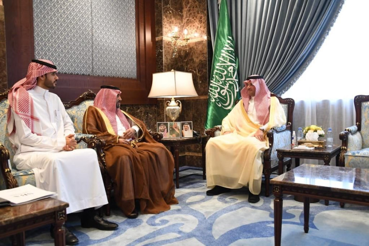 سمو محافظ الأحساء يستقبل مدير عام القطاع الشرقي بهيئة الإذاعة والتلفزيون