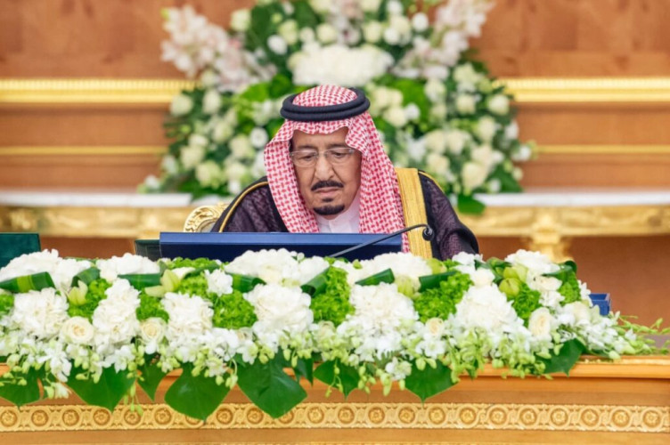 خادم الحرمين الشريفين يرأس جلسة مجلس الوزراء