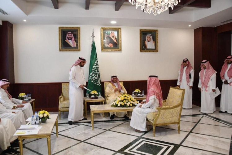 سمو محافظ الأحساء يستقبلُ أهالي المحافظة