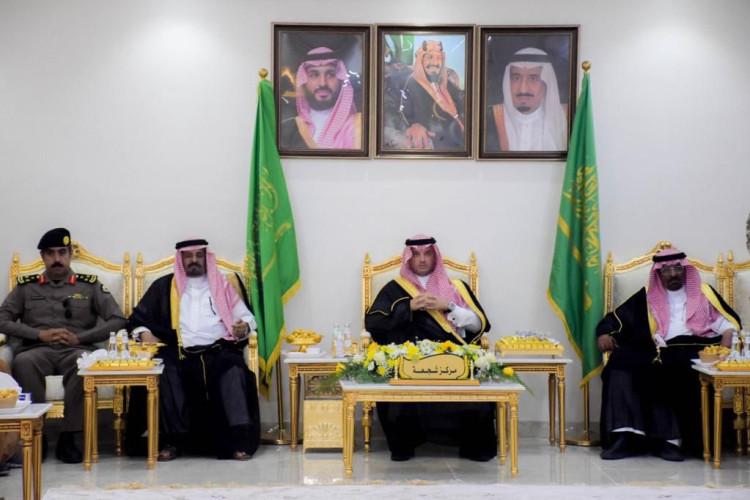 سمو محافظ الأحساء يتفقد مركزَيْ شجعة والزايدية