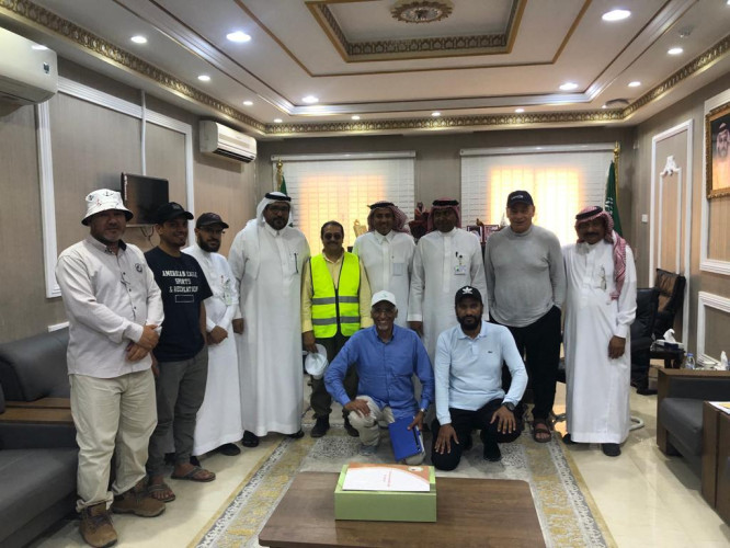 وفد من المركز الوطني للغطاء النباتي يزور جزر فرسان