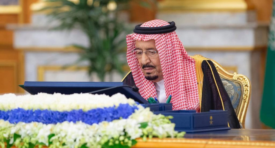 خادم الحرمين الشريفين يرأس جلسة مجلس الوزراء