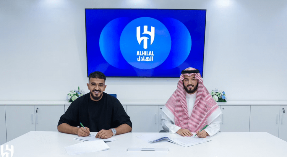 “الهلال” يجدد تعاقده مع الحارس “عبدالله المعيوف”.. حتى 2024
