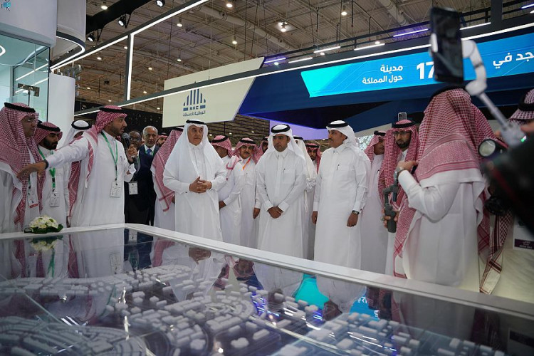 انطلاق أعمال معرض “مشاريع مدن متميزة في عهد خادم الحرمين الشريفين” والمنتدى المصاحب له في الرياض