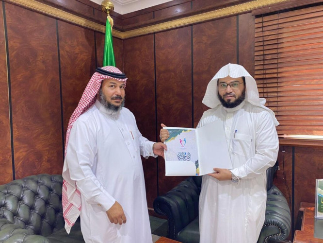 مدير عام فرع هيئة الأمر بالمعروف بمنطقة الحدود الشمالية يلتقي بنائب رئيس جمعية ألفة للتنمية الأسرية بالمنطقة