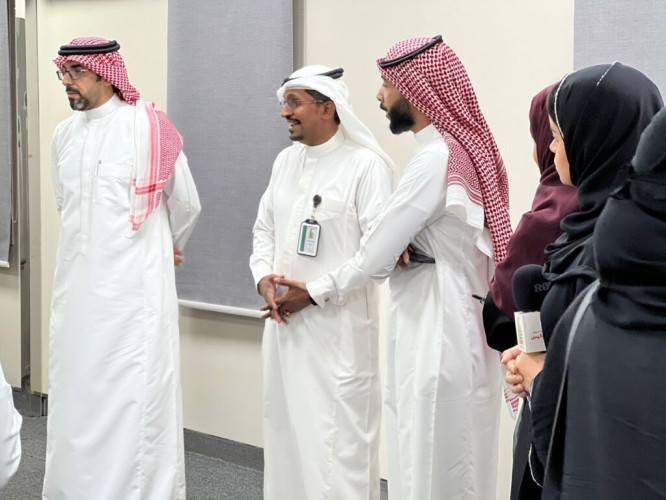 فرع هيئة الصحفيين السعوديين بمنطقة المدينة المنورة يزور مركز تلفزيون المدينة