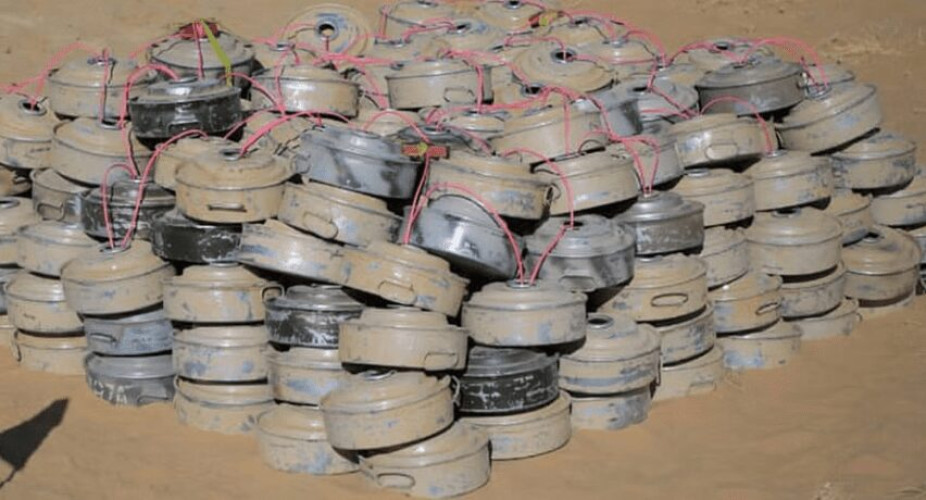 “مسام” يتلف 462 لغمًا مضادًا للدبابات غرب شبوة