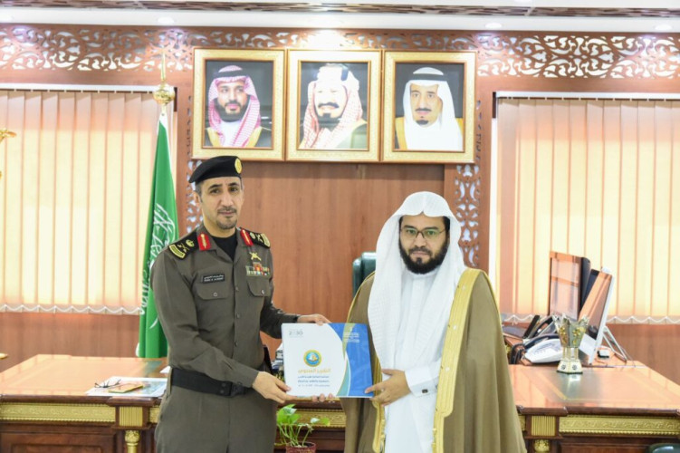 مدير عام فرع هيئة الأمر بالمعروف بمنطقة الحدود الشمالية يلتقي بمدير الشرطة بالمنطقة