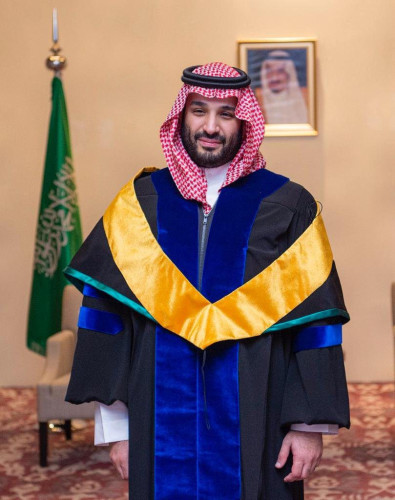 ولي العهد يتسلم شهادة الدكتوراه الفخرية من جامعة كاسيتسارت التايلندية في مجال معرفة الأرض من أجل التنمية المستدامة
