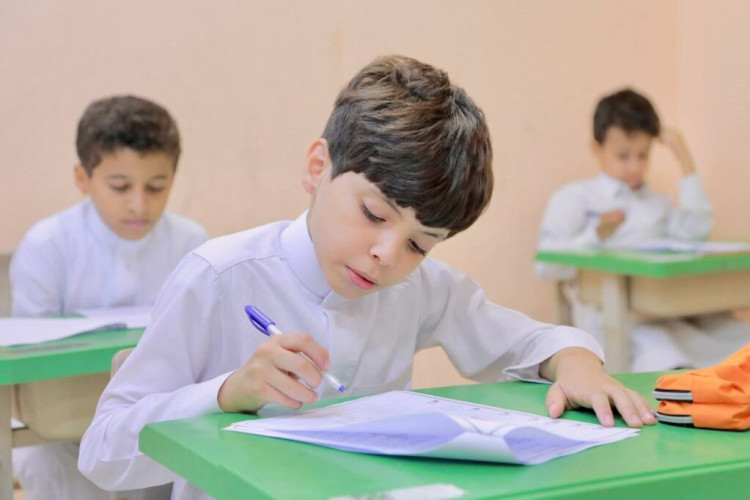 انطلاق الاختبارات التحريرية لنهاية الفصل الدراسي الأول بجميع المناطق