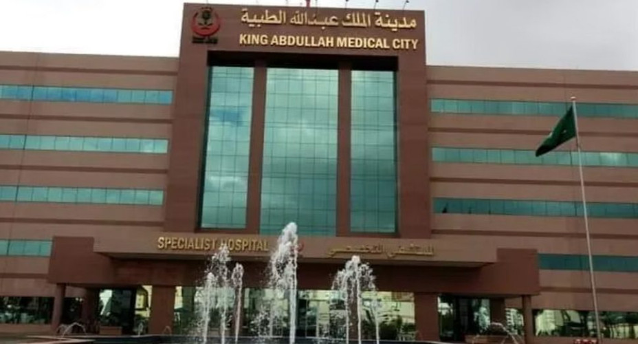 إنقاذ حياة معتمر توقّف قلبه لمدة دقيقتين في الحرم المكي أثناء أداء النسك