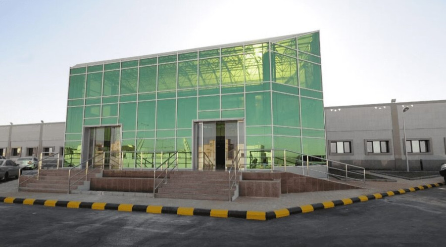 إصلاح كسر مشطي دون فتح جراحي لمريضة في مستشفى الأسياح