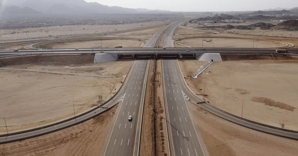وزارة النقل تواصل تنفيذ مشروع الطريق الرابط بين جدة ومكة المكرّمة المباشر