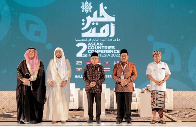 خلال مؤتمر “خير أمة”.. “آل الشيخ” يحذّر من محاولات استغلال الدين لمصالح حزبية أو شخصية