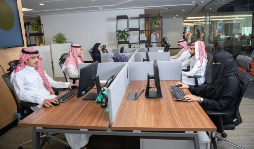 خدمات إلكترونية جديدة ومليون اتصال في مركز 937